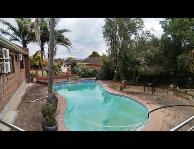 4 BEDROOM HOUSE FOR SALE IN WINTERHOEK PARK